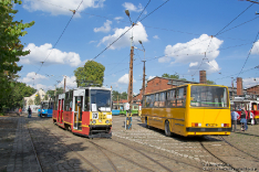 Ikarus 260.32 #3932 i Konstal 105Na #096G (ex. #2456)